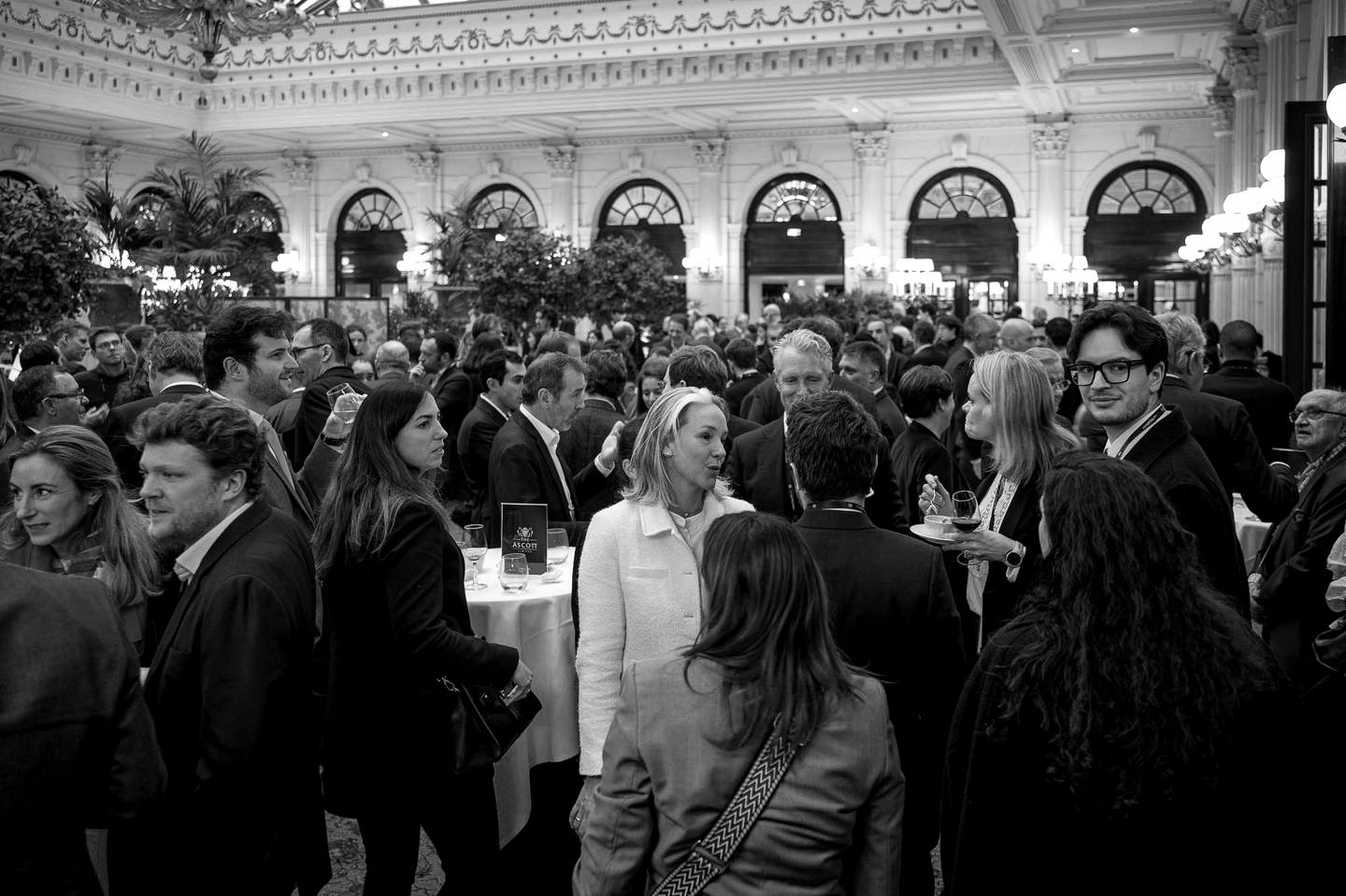 Networking dans le salon de l'InterContinental